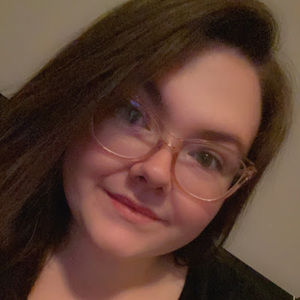 Meet your Posher, Cassandra